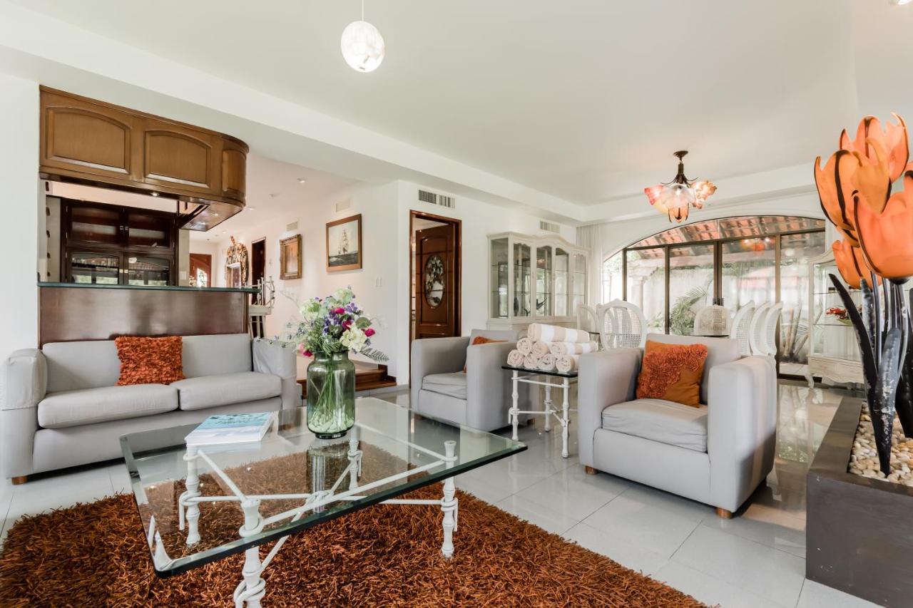 Elegant Lagoon Front Villa By Casa Paraiso Cancún Exteriér fotografie