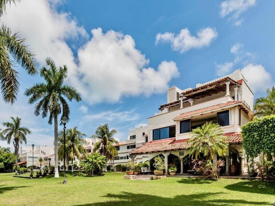 Elegant Lagoon Front Villa By Casa Paraiso Cancún Exteriér fotografie