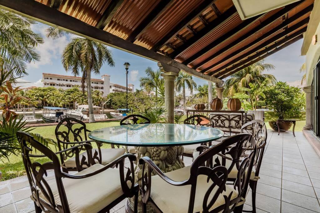 Elegant Lagoon Front Villa By Casa Paraiso Cancún Exteriér fotografie